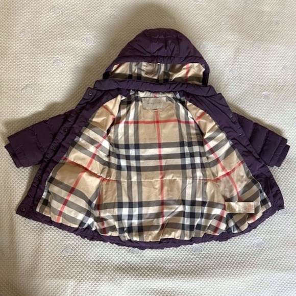 Burberry Kids Girls Puffer Jacket/Coat in Plum(Purple) Size size 2Y (86 cm)